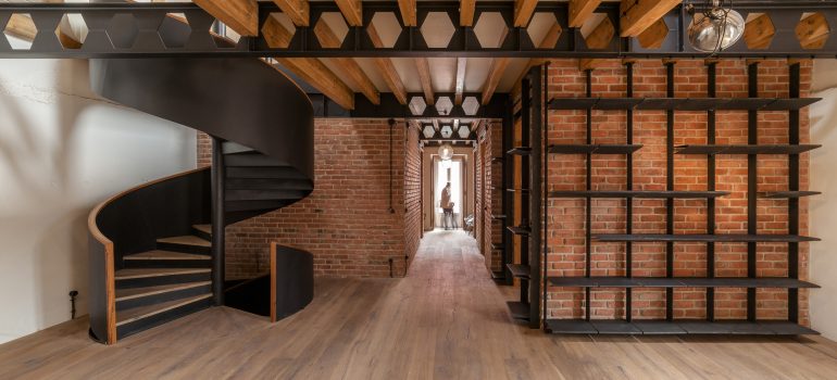 Brick Apartment Interiors: 5 Examples of Rustic Warmth